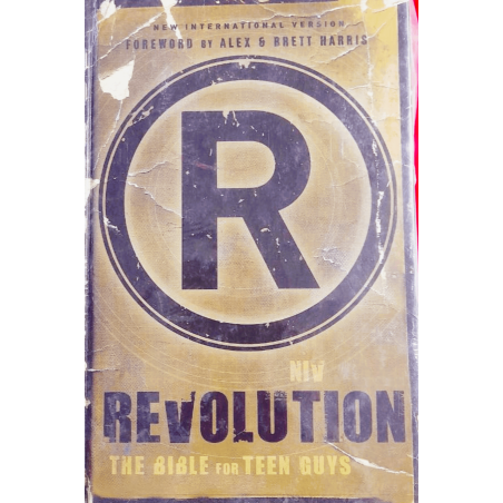 Revolution – English Study Bible for Youth | Modern Faith & Discipleship